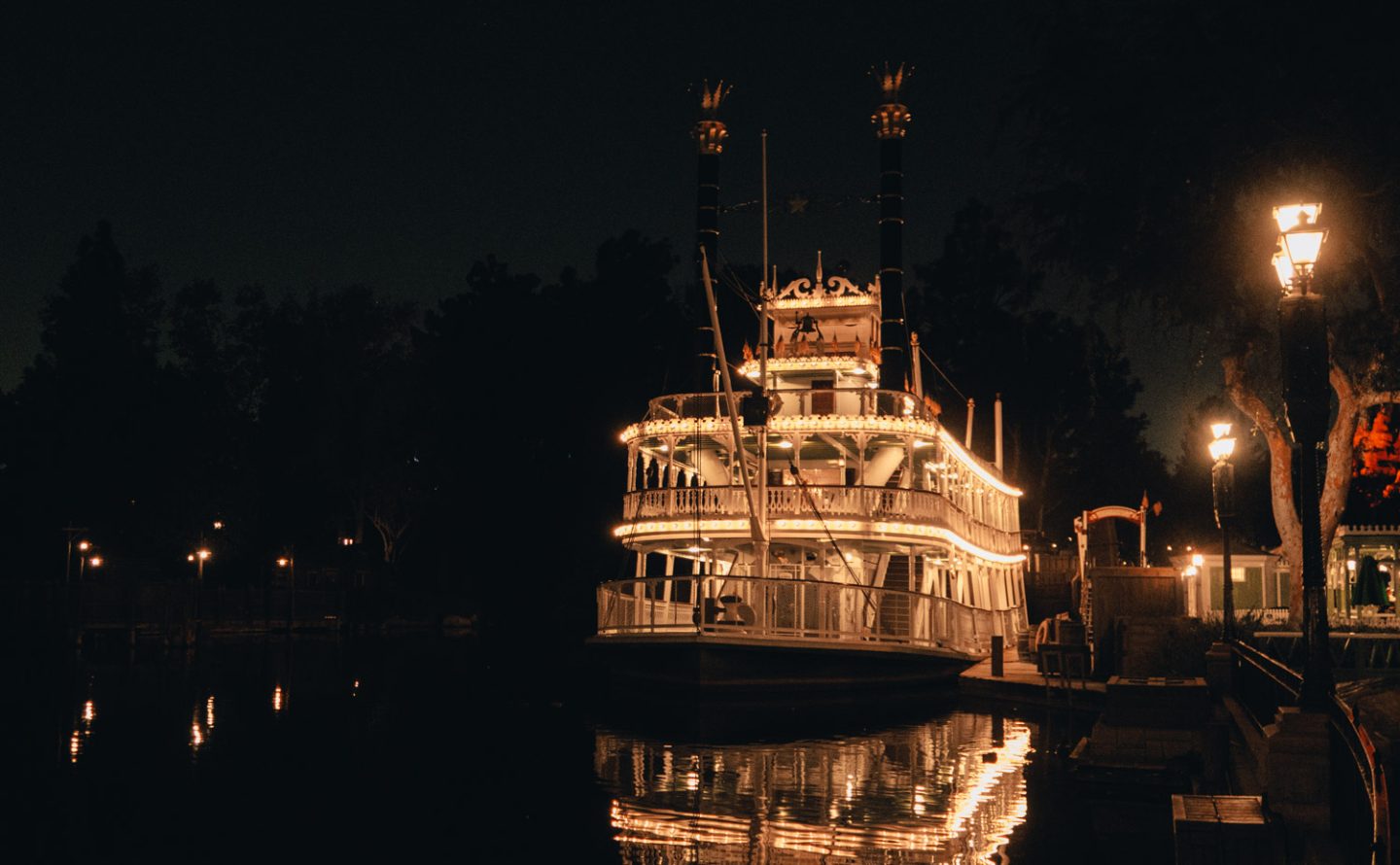 Travel Blogger Josh of Josh Off the Clock shares a magical day at Disneyland with no agenda including familiar faves like the iconic Mark Twain Riverboat